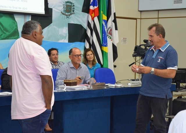 20161117_CEI da Saúde - O sorteio foi feito pelos vereadores Celso e Leitinho durante a última sessão